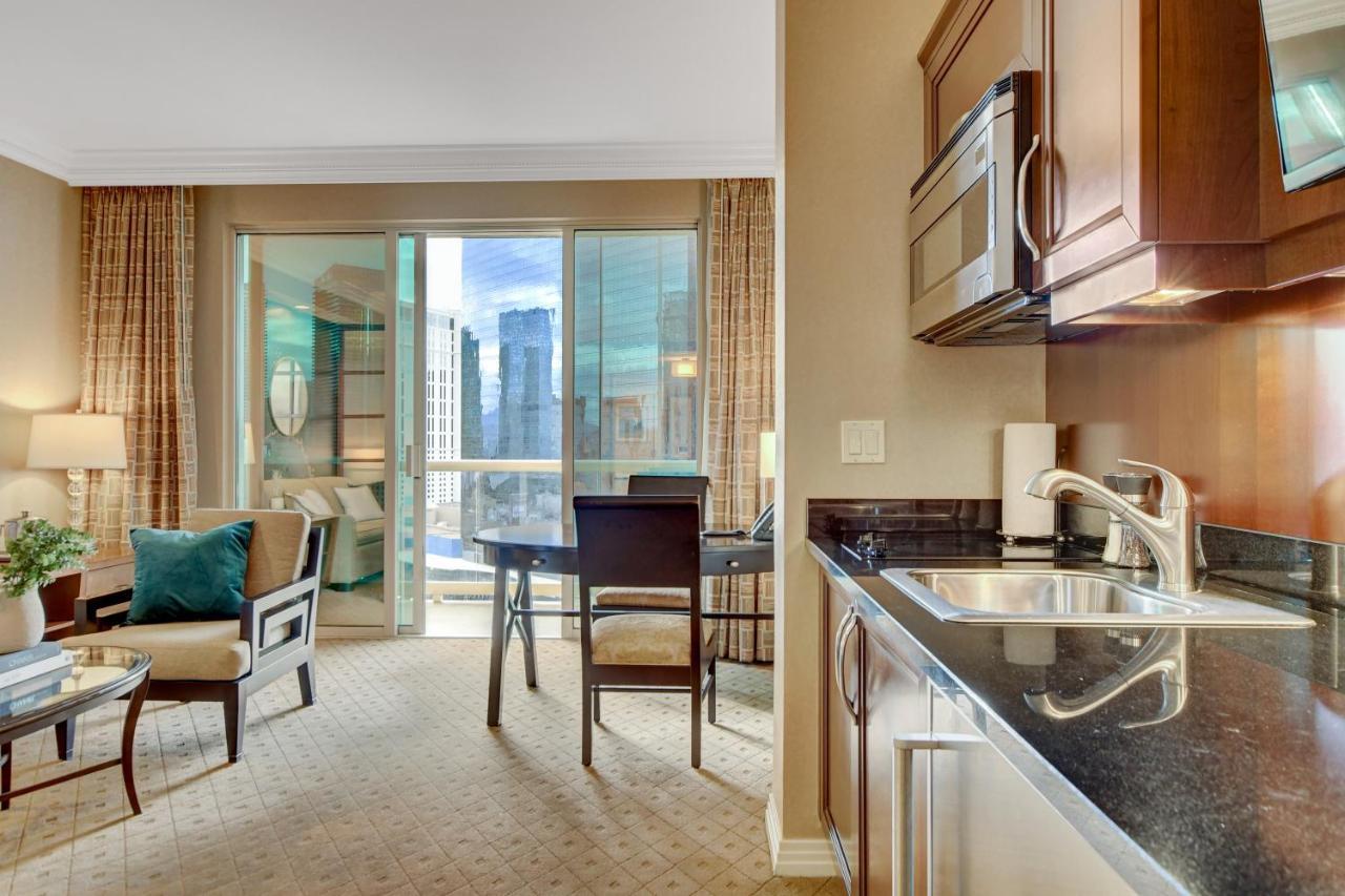 Balcony Full Strip View Suite Mgm Signature Free Valet Las Vegas Zewnętrze zdjęcie