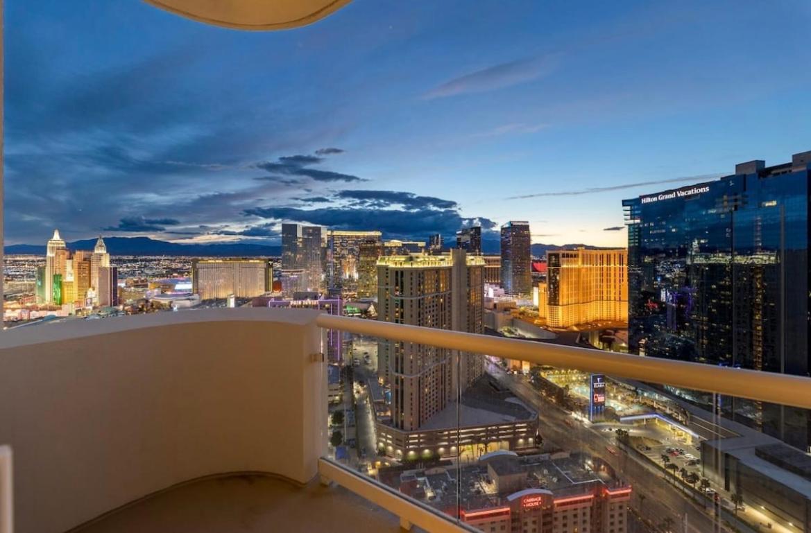 Balcony Full Strip View Suite Mgm Signature Free Valet Las Vegas Zewnętrze zdjęcie